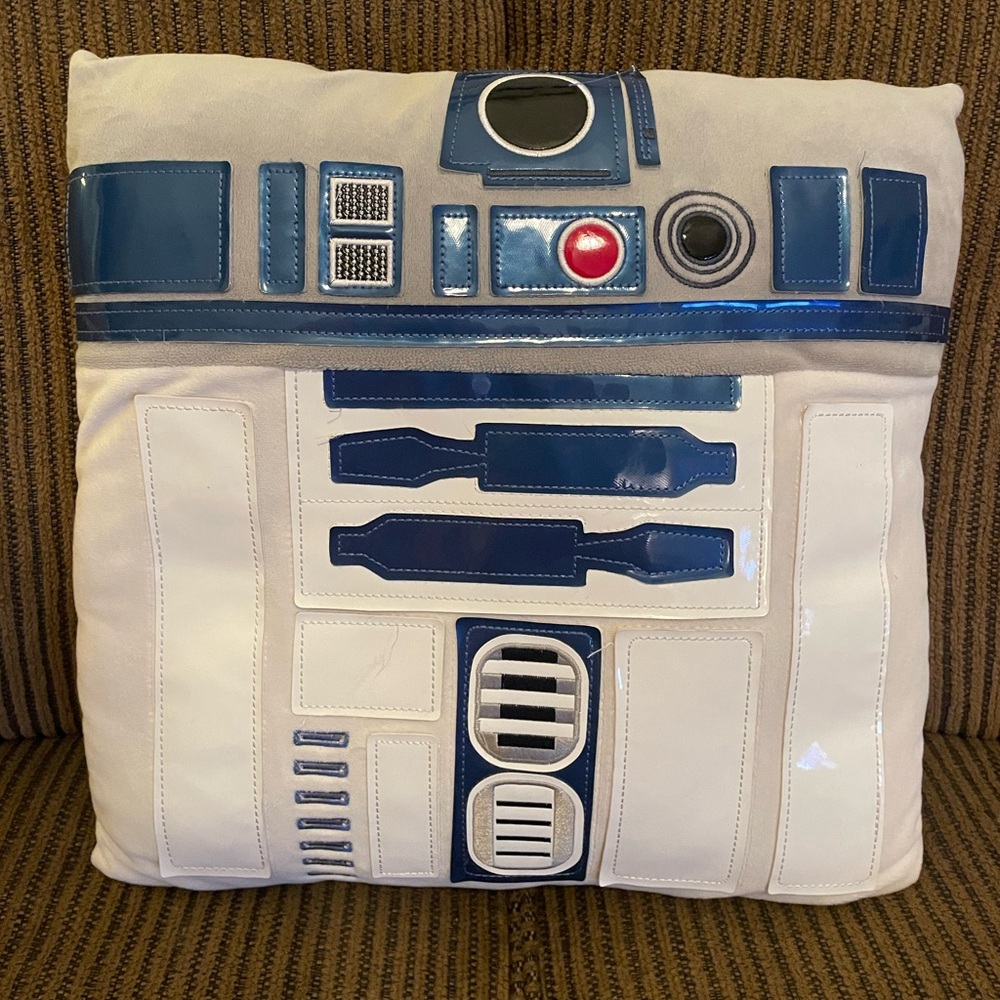 Star Wars R2D2 Throw Pillow. Very good used condition.
